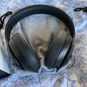 ❌SOLD❌Beats wireless headphones